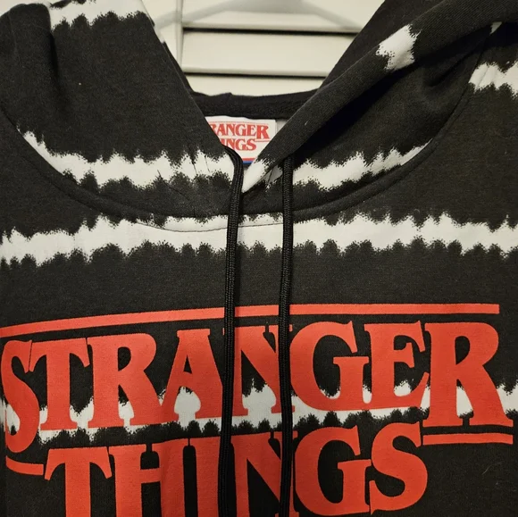 Stranger Things Hoodie NWT - Picture 3 of 8